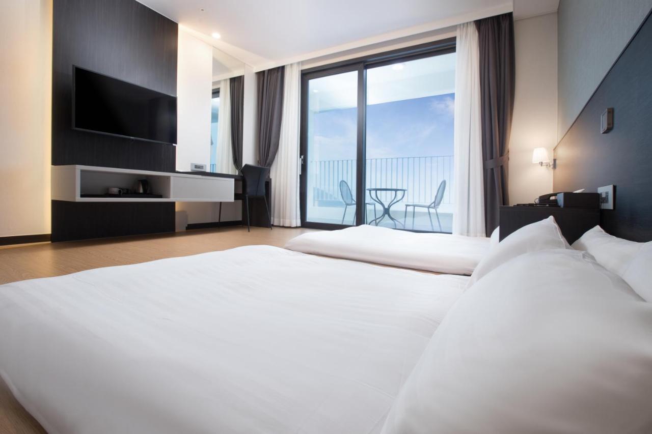 Utop Marina Hotel & Resort Yeosu Exterior foto
