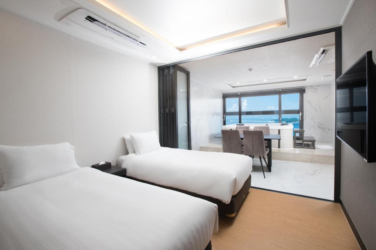 Utop Marina Hotel & Resort Yeosu Exterior foto