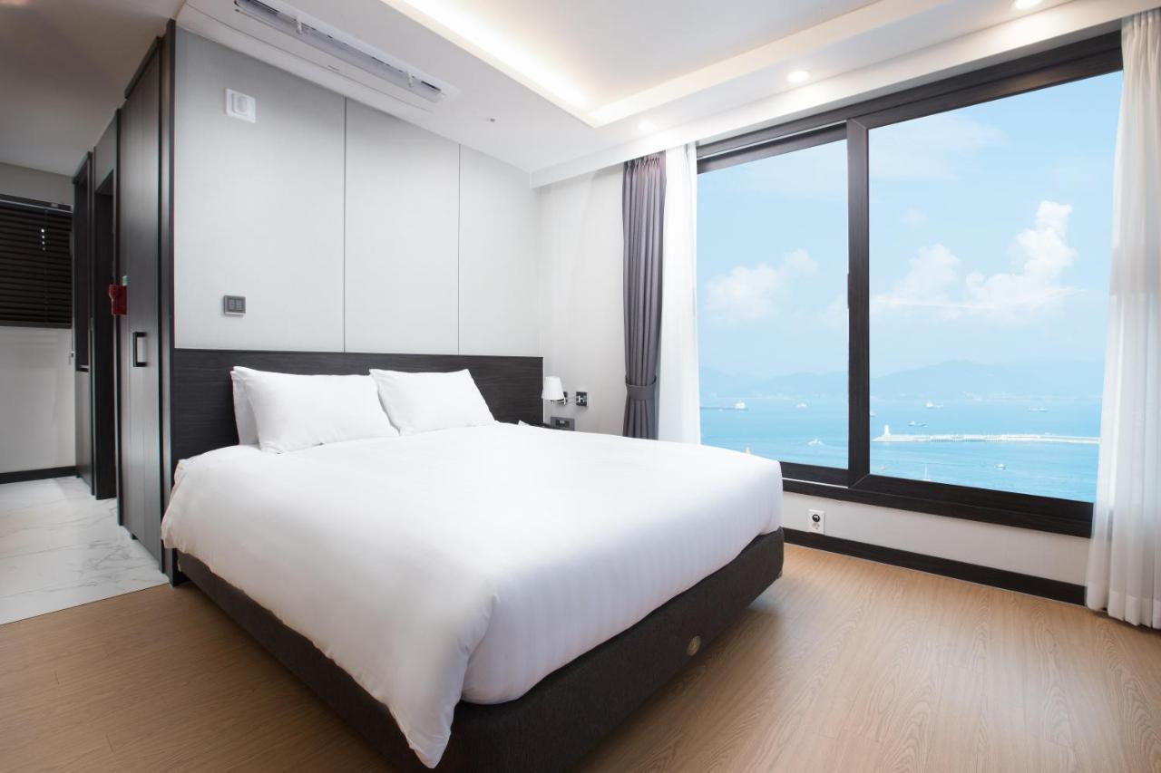 Utop Marina Hotel & Resort Yeosu Exterior foto